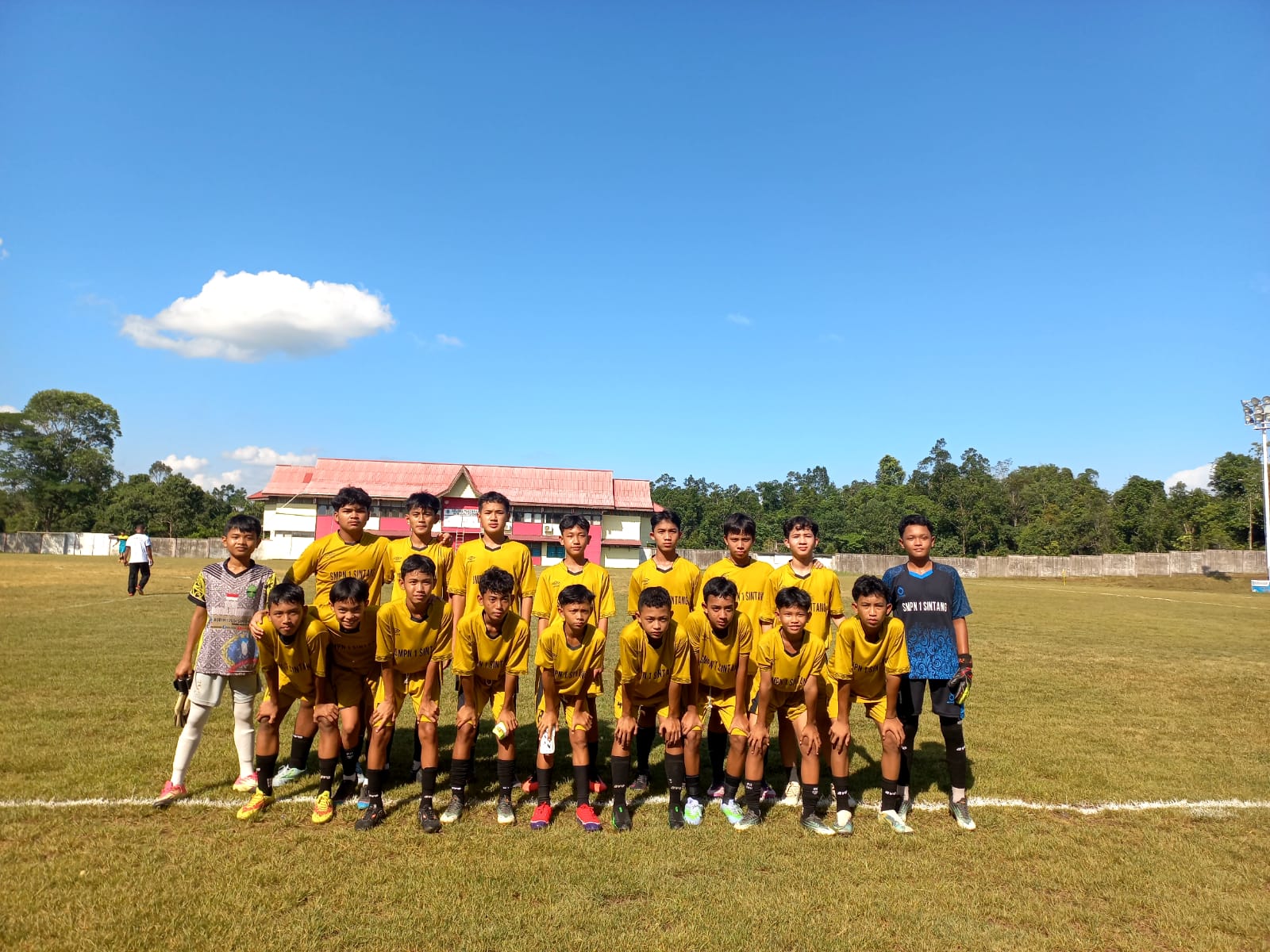 OLAH RAGA SEPAK BOLA